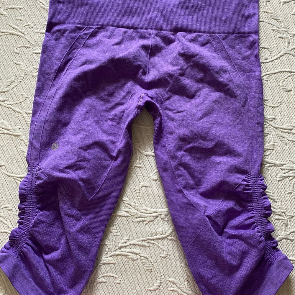 Lululemon Ebb and Flow Crops- size 10 - purple